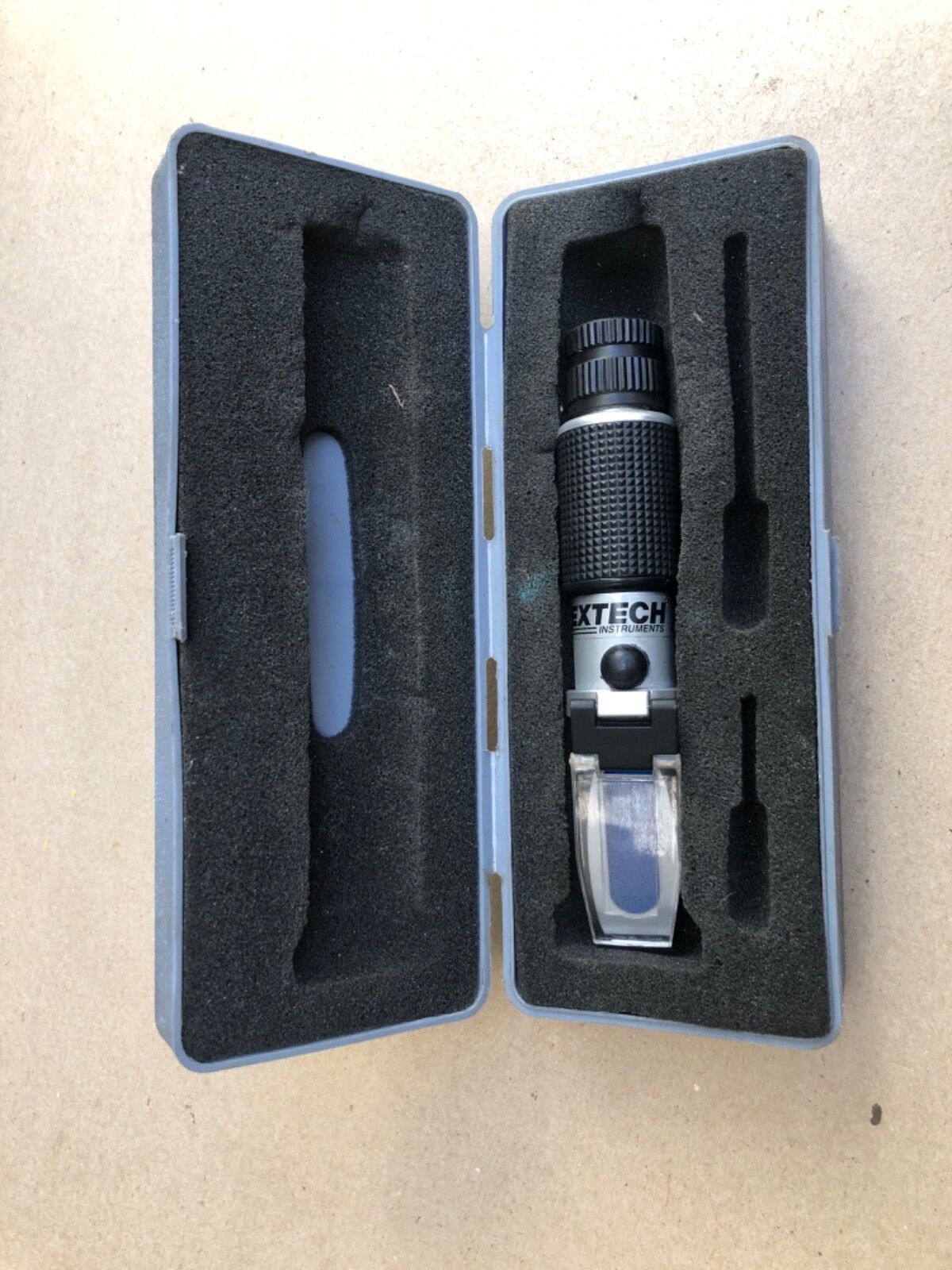 EXTECH Instruments Portable Retractometer RF40