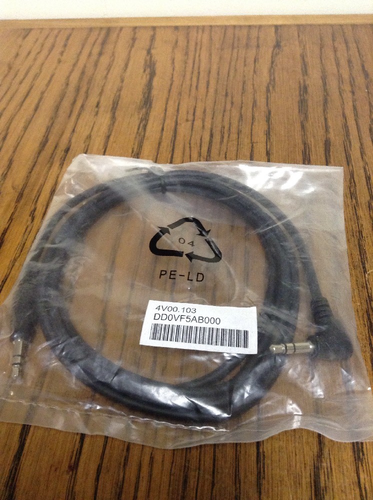 TomTom  Car Portable GPS Navigator Aux Cable New Tom Tom 4v00.103 New Aux Cable