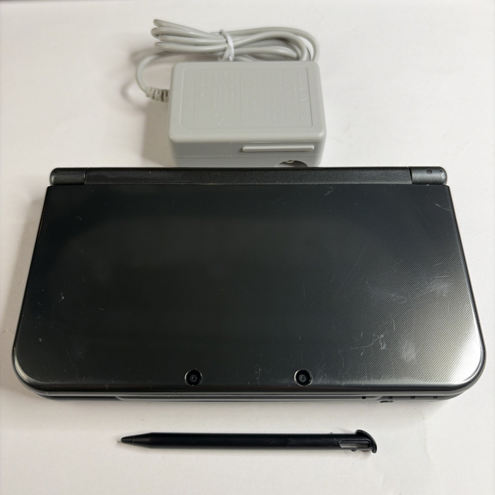 New Nintendo 3DS XL Gray Black Console W Charger Stylus US Version