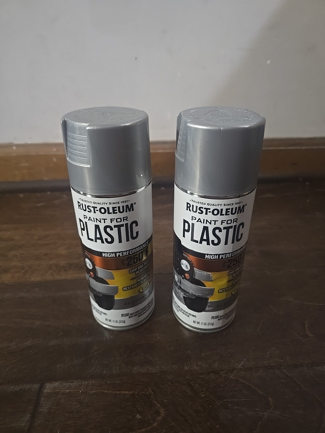 2x NEW RUSTOLEUM PAINT FOR PLASTIC 257389 ALUMINUM 11 OZ.  Lot of 2