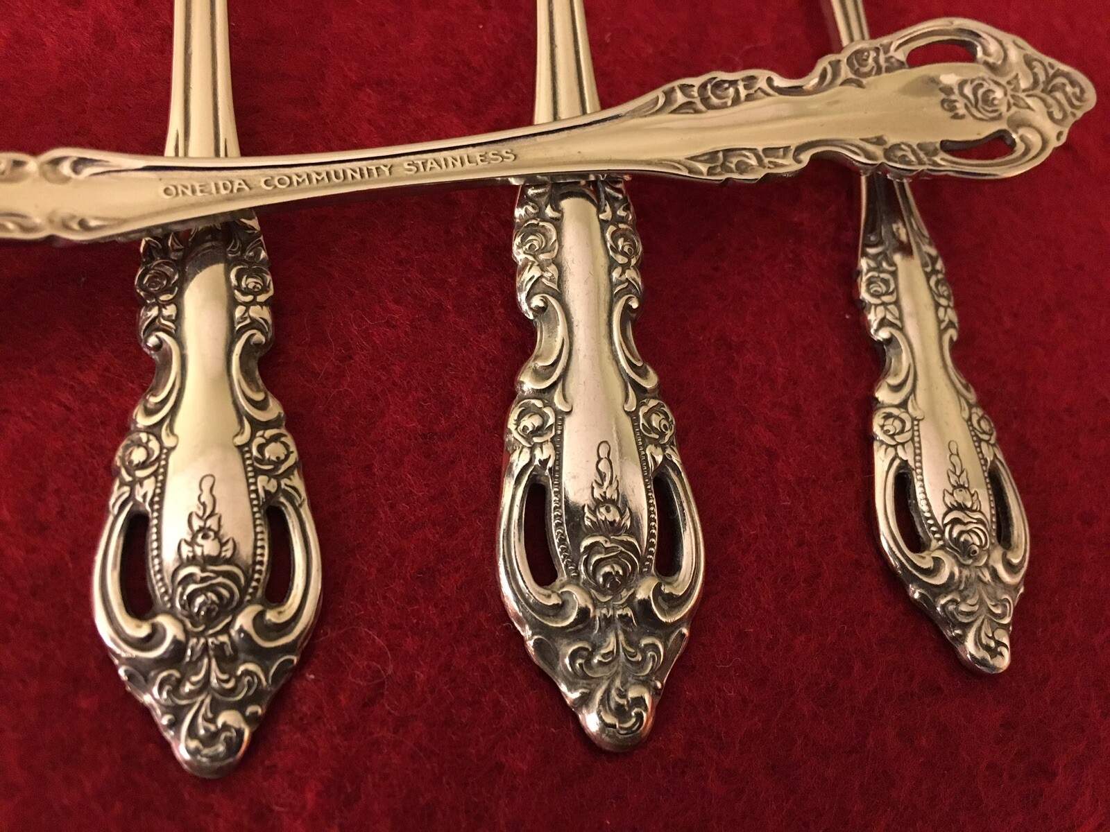 * NEW - ONEIDA - BRAHMS - COMMUNITY Stainless Flatware * CHOICE OF PIECES *