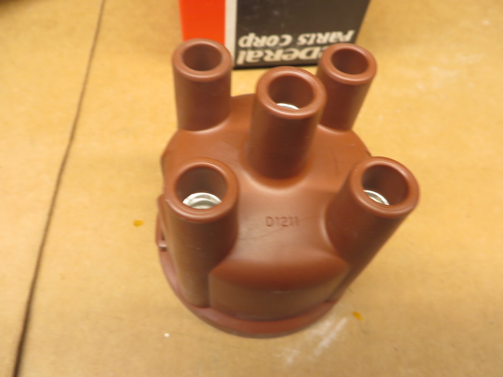 DISTRIBUTOR CAP # JA904, JH57, WA410, C545 vintage N O S fits TOYOTA 19101-30031