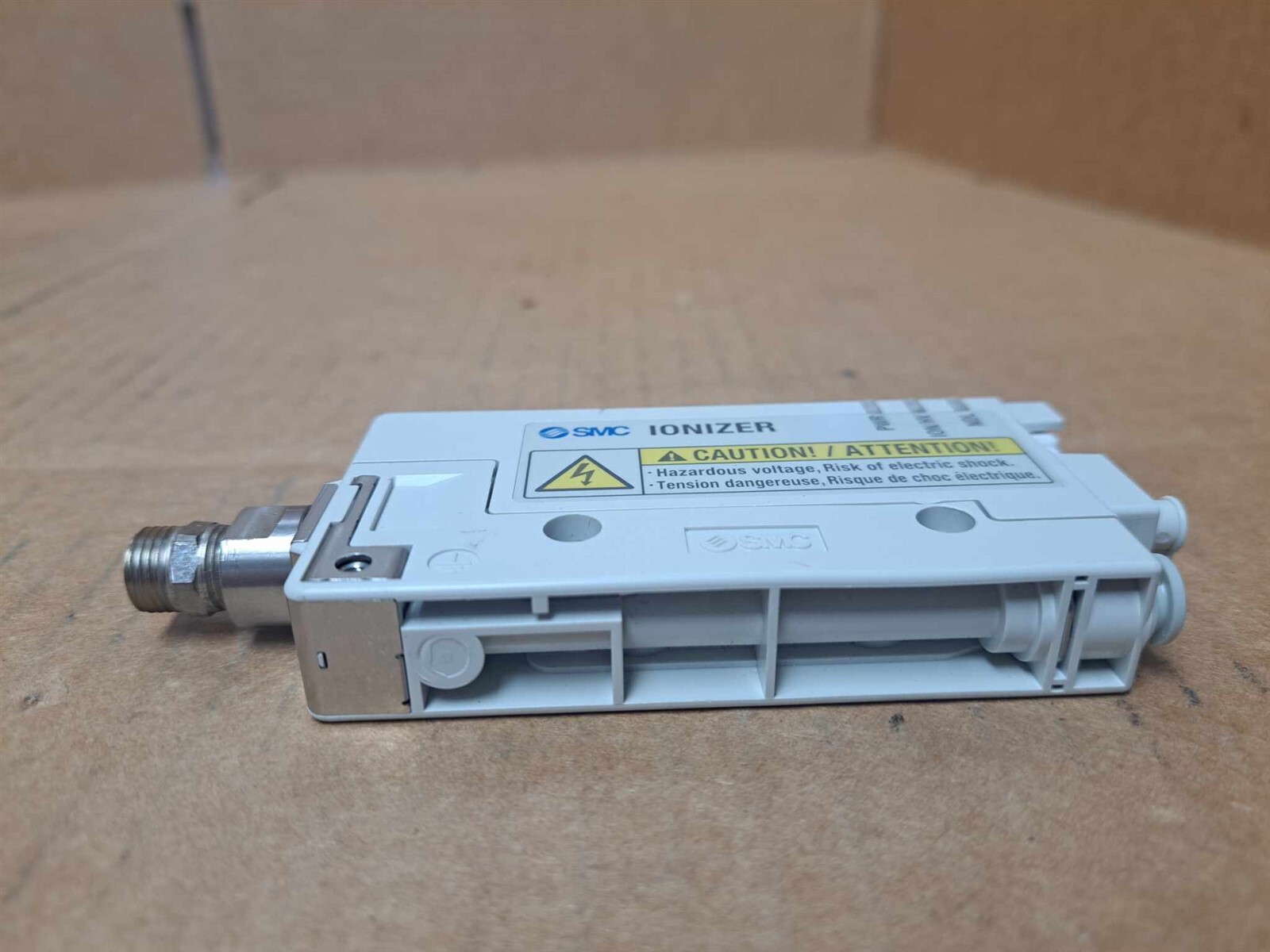 SMC Ionizer Static Eliminator IZN10E-11P06-B1
