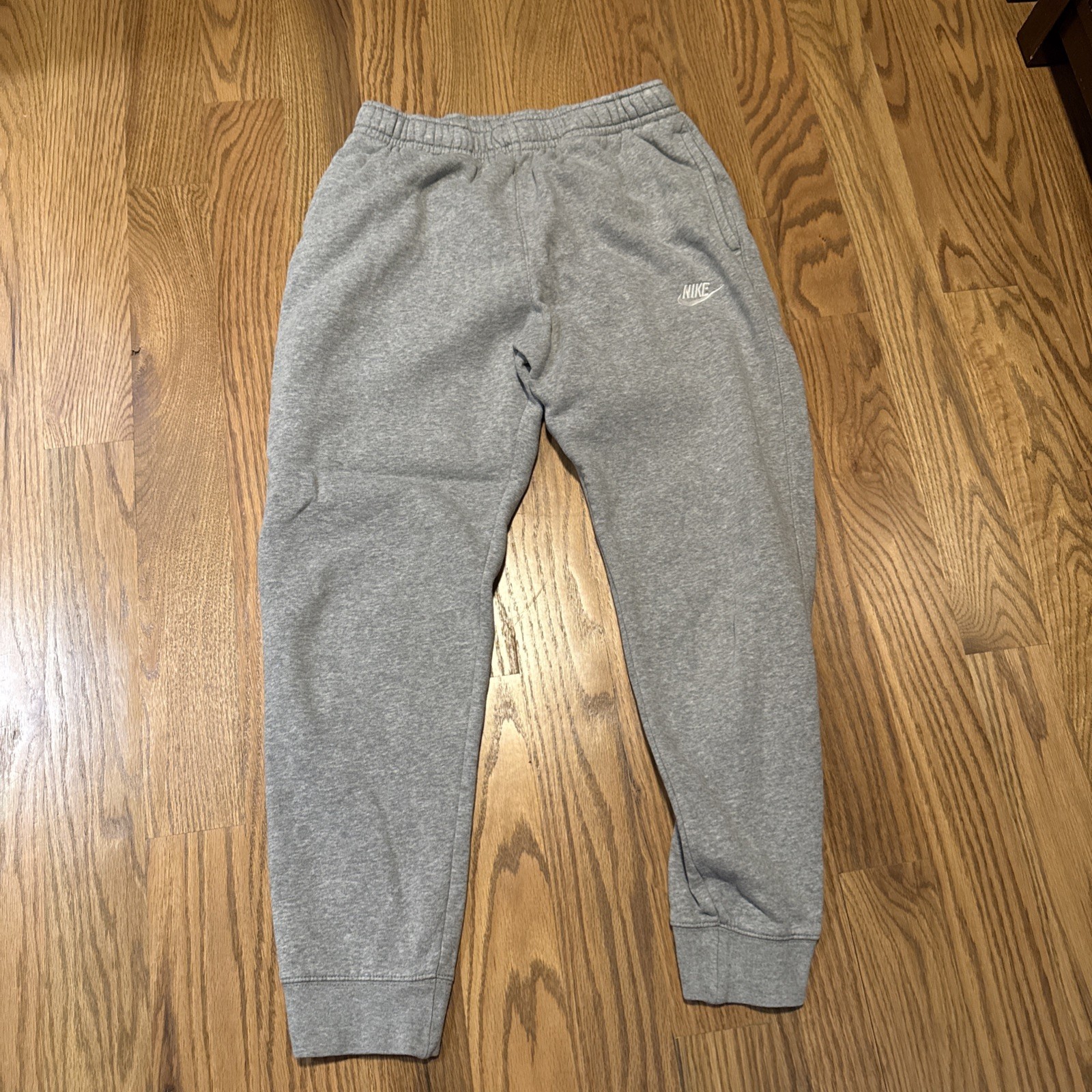 Nike Fleece Joggers Mens Medium Heather Gray Sweatpants Cozy Drawstring Casual