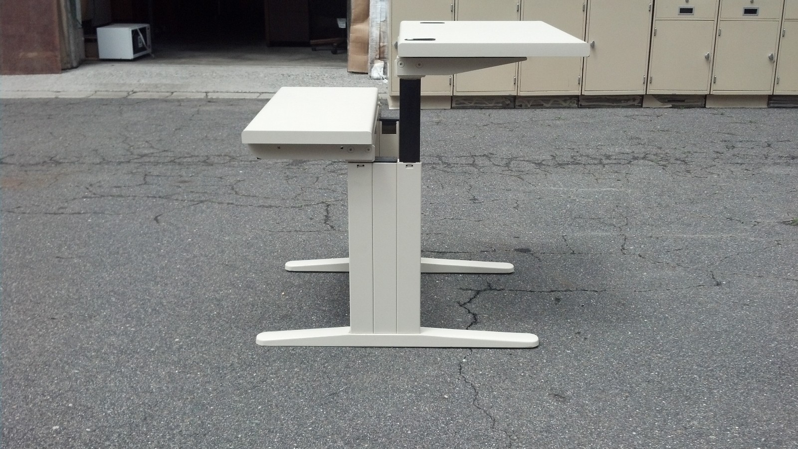 COMPUTER TABLE WITH 2 ADJUSTABLE WORK SURFACE'S We Deliver Locally Nor CA