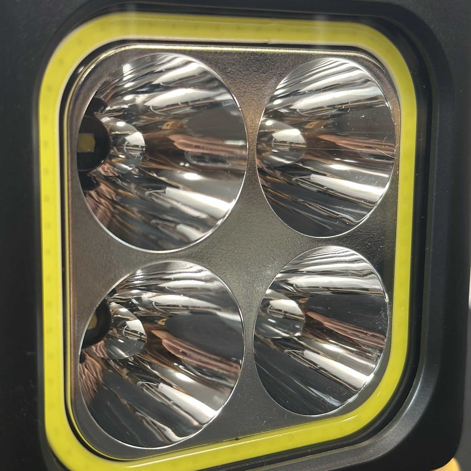 Pelican Rechargeable Lantern 9050