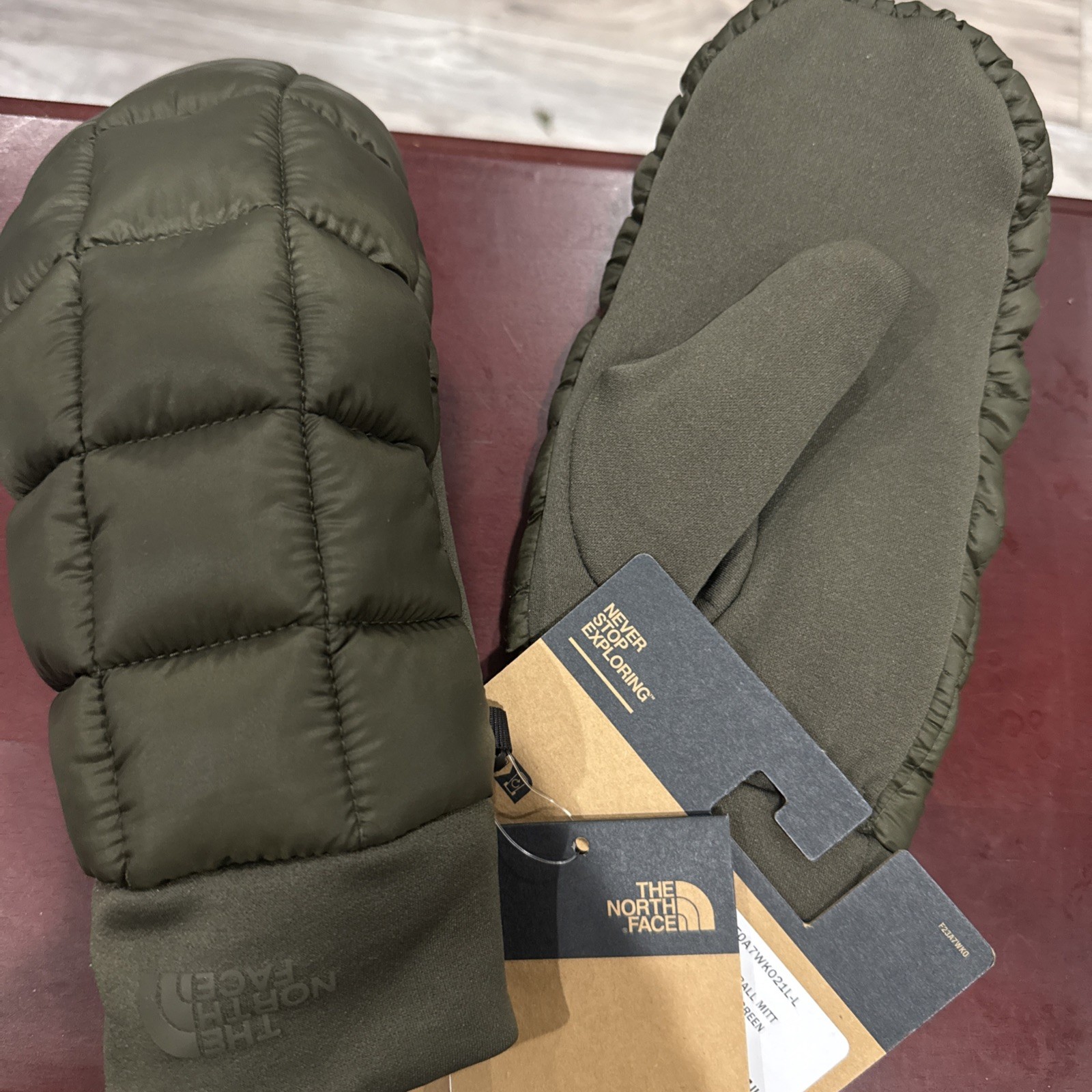 New THE NORTH FACE ThermoBall Insulated Water-Resistant Mittens Large NF0A7WKO