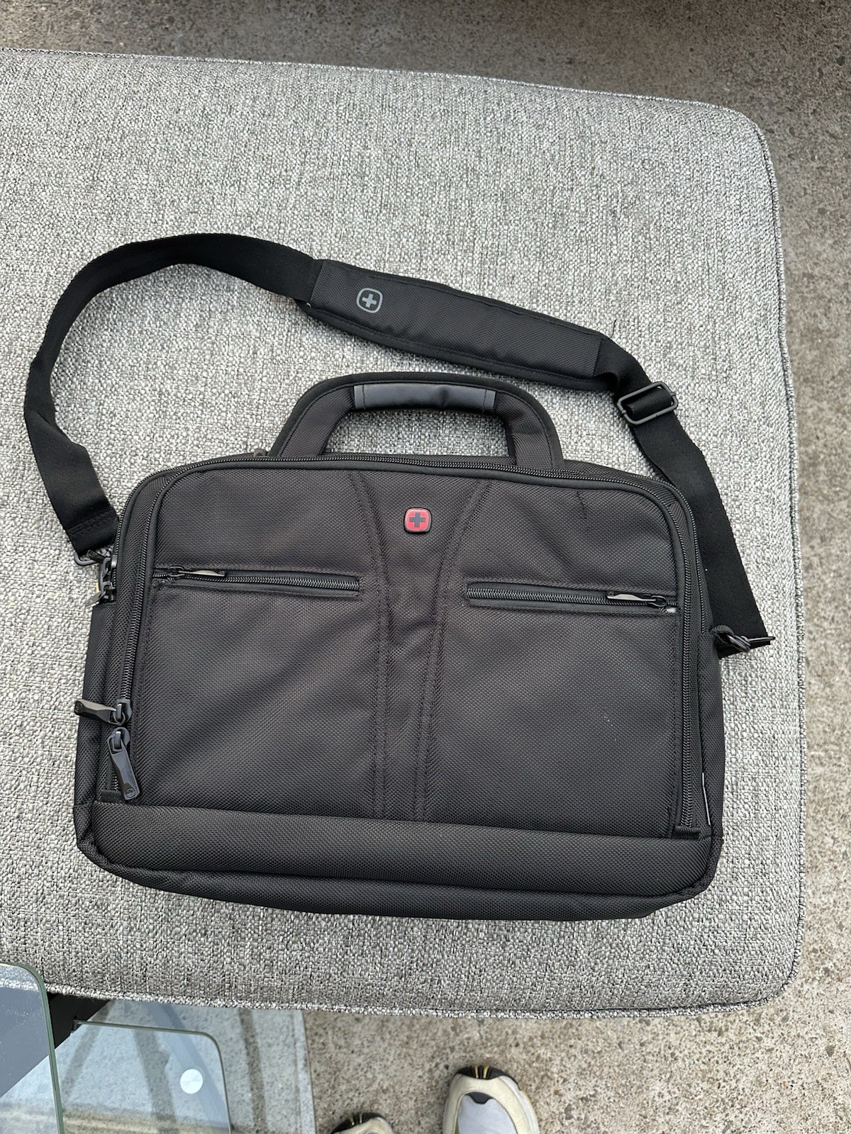 Wenger Laptop Bag / Briefcase With Shoulder Strap – Great Condition