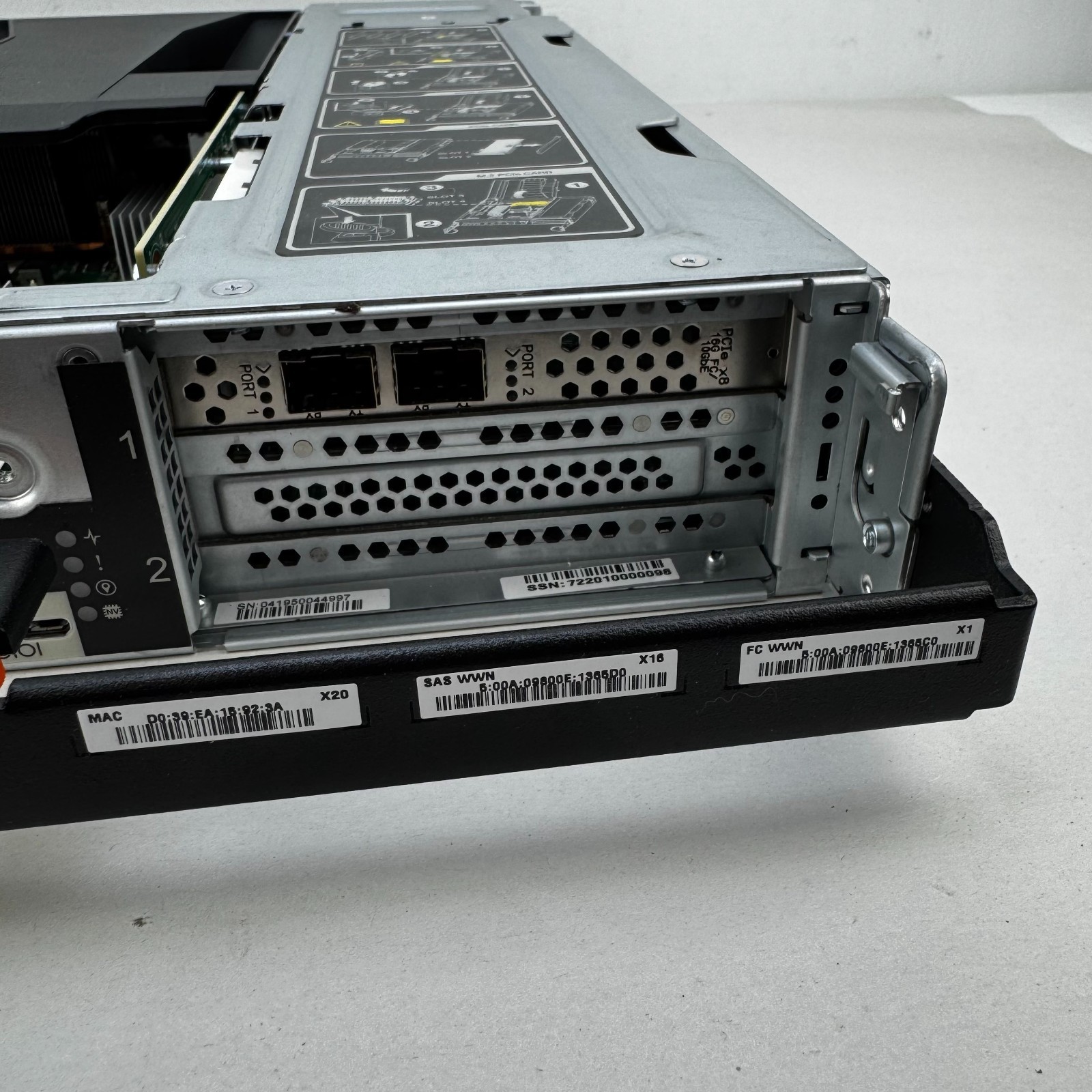 Netapp 111-02493+E1 Filer Storage Controller Head Node FAS8200 (No RAM)