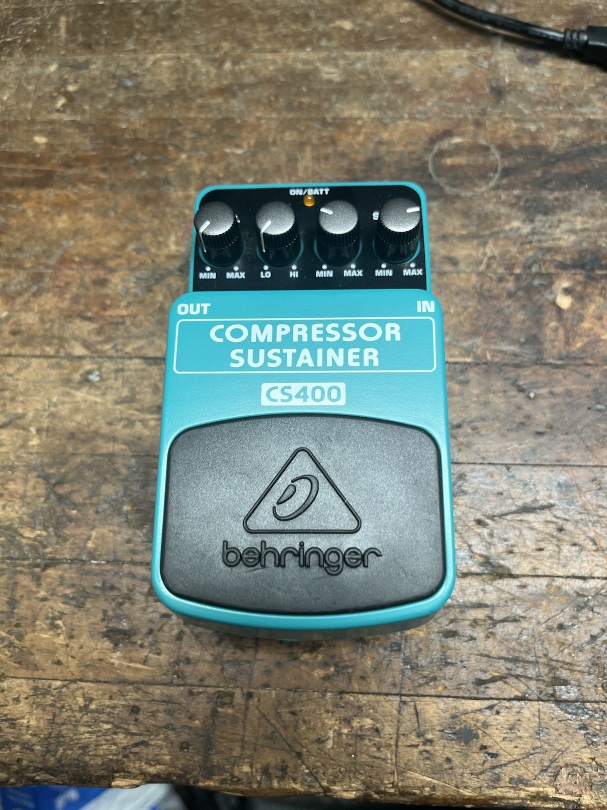 Used Behringer CS400 Compressor Sustainer Electric Guitar Effects Pedal