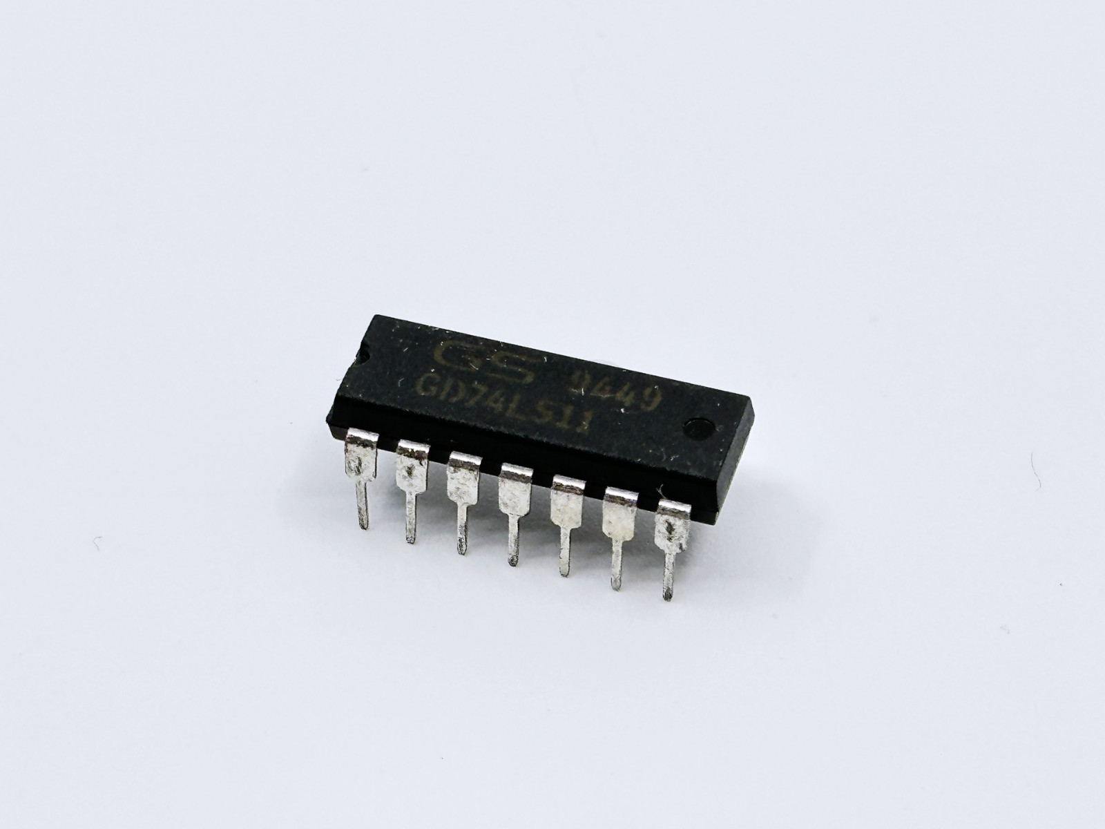 5PCS GD74LS11 GS Triple 3-Input AND Gate IC Logic TTL 5V DIP-14