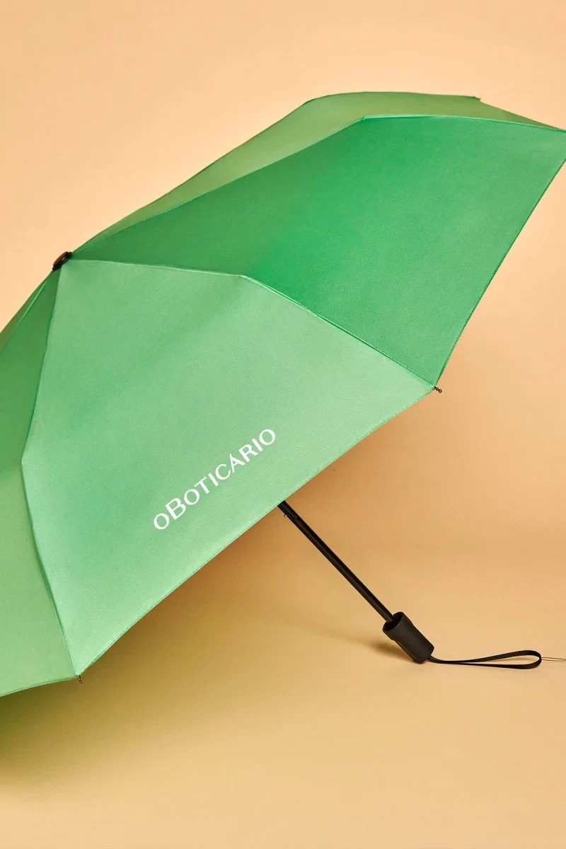 O Boticário Umbrella- green, comes with storage sleeve