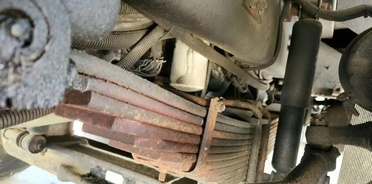 (Used) 2002 E Front Leaf & Springs  P-53805
