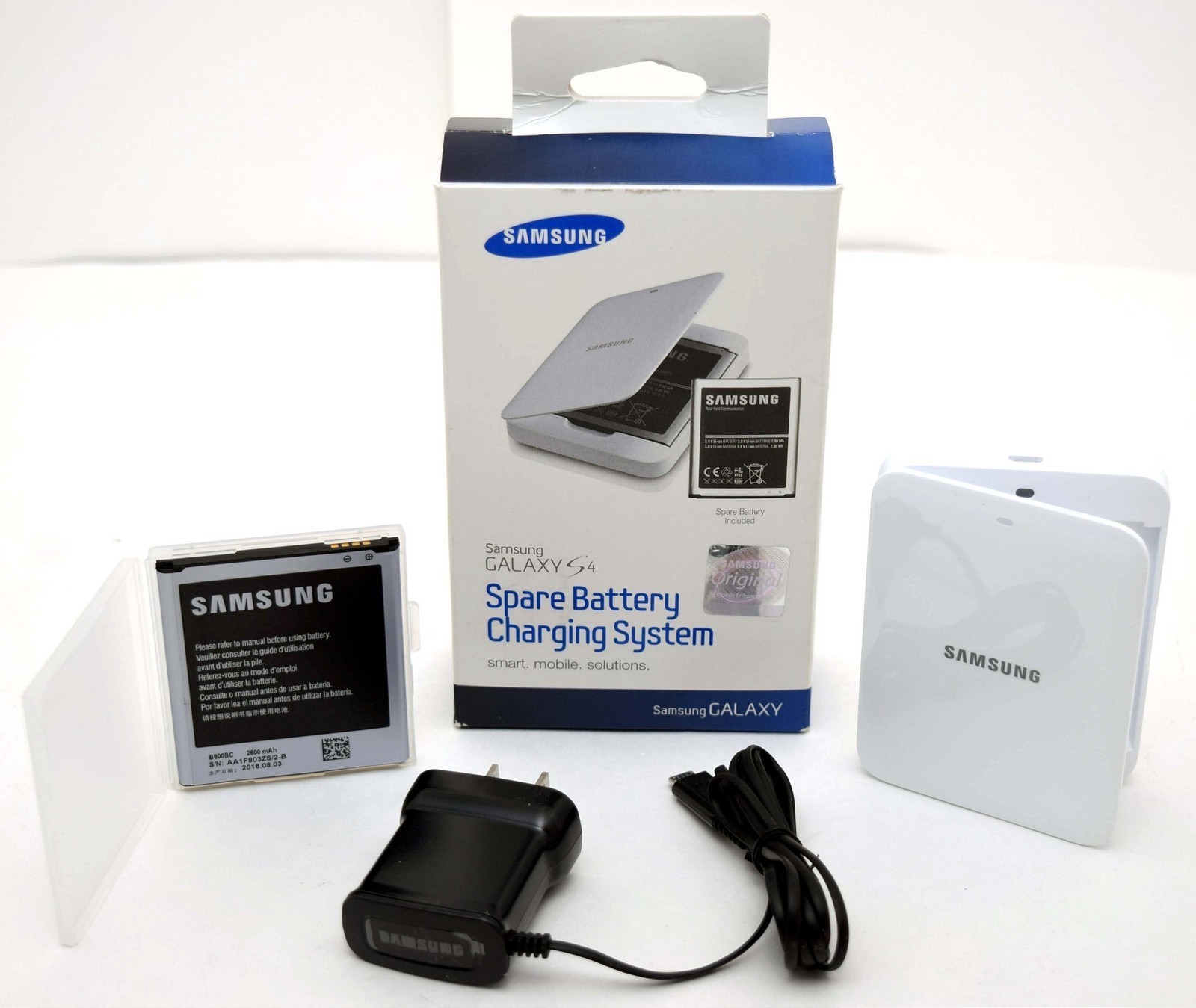 NEW GENUINE Samsung Galaxy S4 External WHITE Battery Charger Dock Micro-USB OEM
