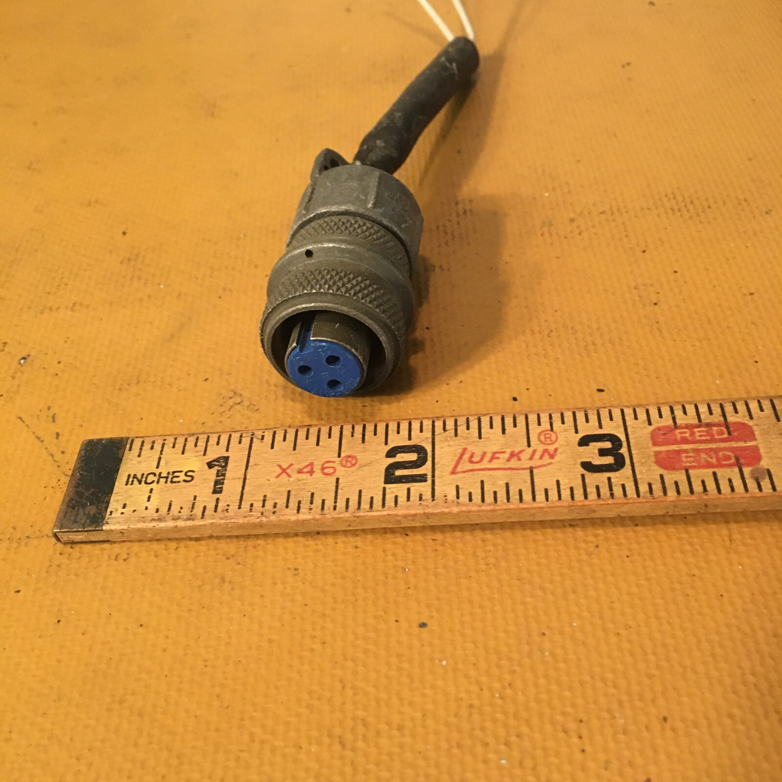 3106A-10SL-3S Connector