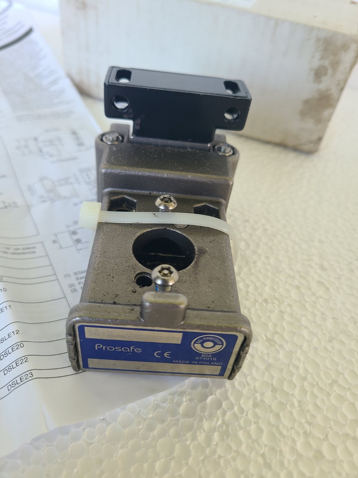 Prosafe STI 51552-0110 STI-SSLE56 STI-SSLE11  W/O COD Safety Switch, NOS/open Bo