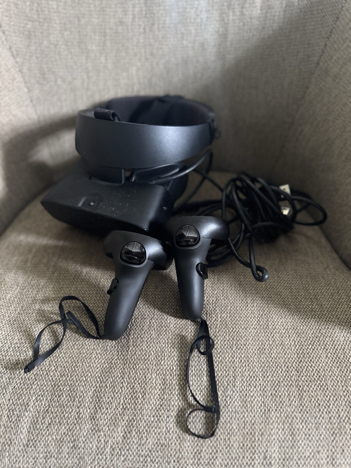 Oculus Rift S VR Headset -Black / Touch Controllers
