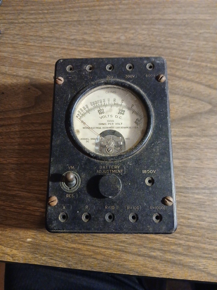 Vintage Weston electric Ohms Volt Milanperes Model 697