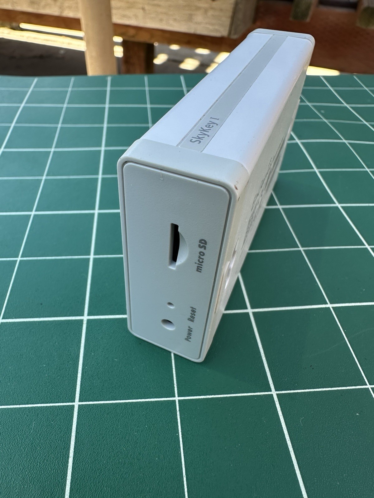 EnGenius SkyKey I Network Management Controller - Bin 2