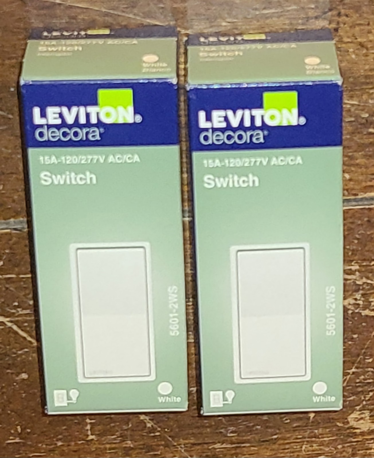 Lot of 2 Leviton Decora 15A-120/277V AC/CA White Switches #R72-5601-2WS