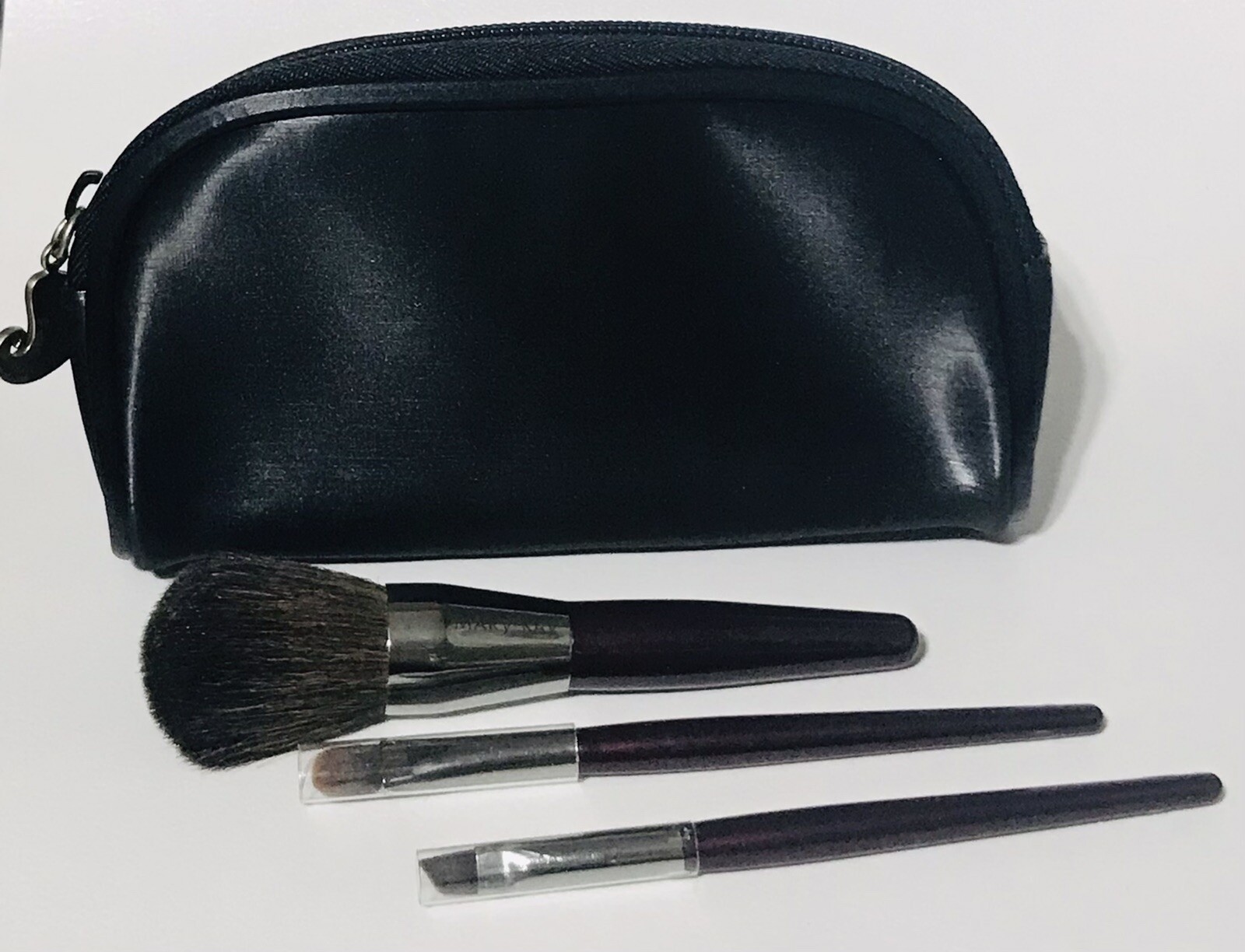 New Mary Kay 3 Piece Cosmetic / Makeup Eye Brush Set + Bag