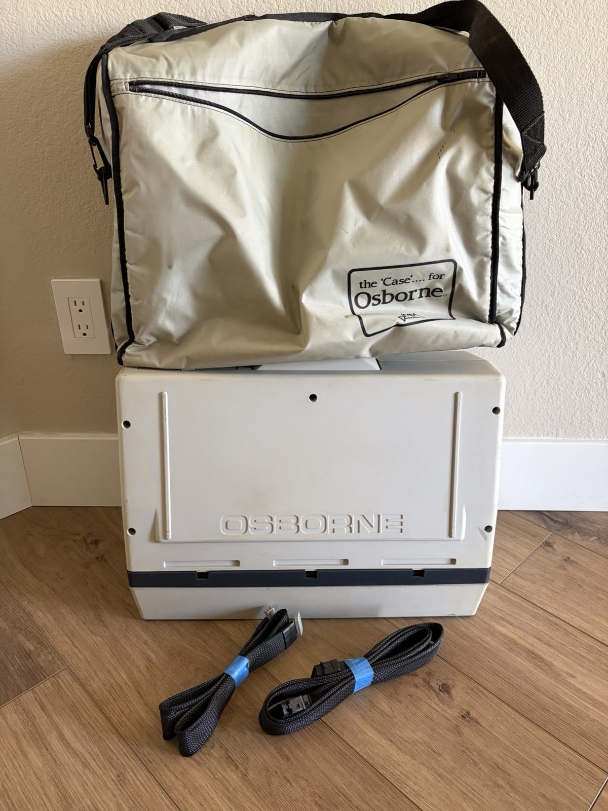Osborne Executive (OCC2) - Powers On, Untested, Includes Carrying Bag