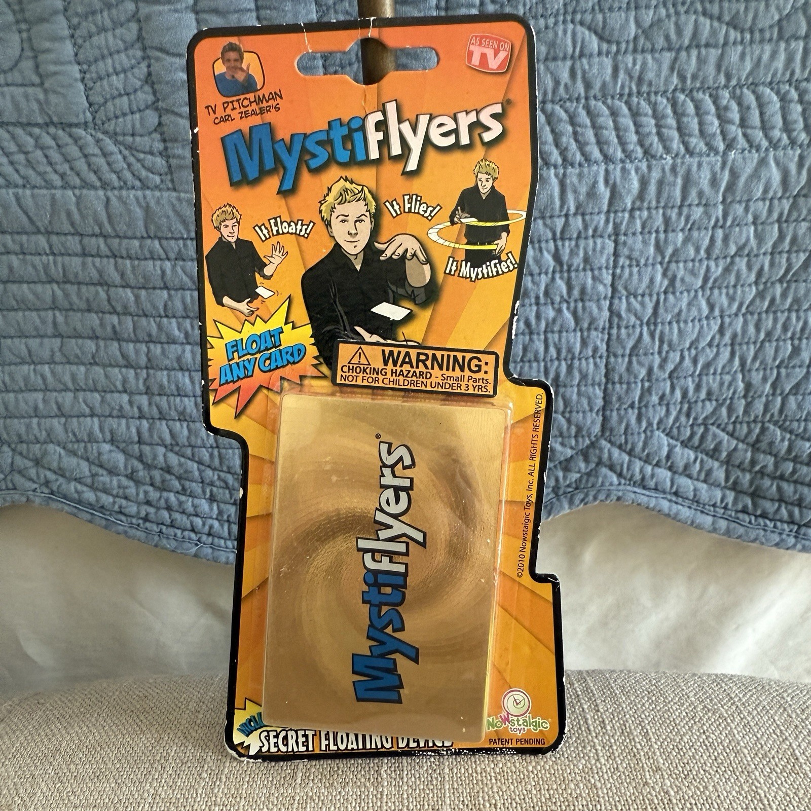 Mystiflyers 2010 Magic Illusion Gold Card Toy Fun Promotion (New) Wow Factory