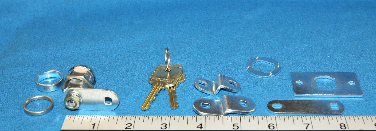 Medeco high security 7/8" cam lock w/ 2 keys & additional mounting hardware
