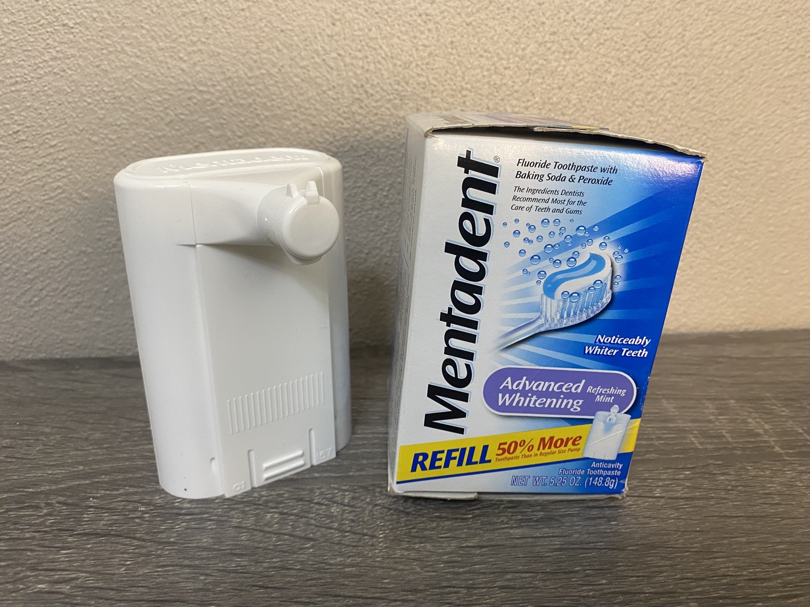 Mentadent Advanced Whitening Fluoride Toothpaste Refreshing Mint 5.25 Ounce