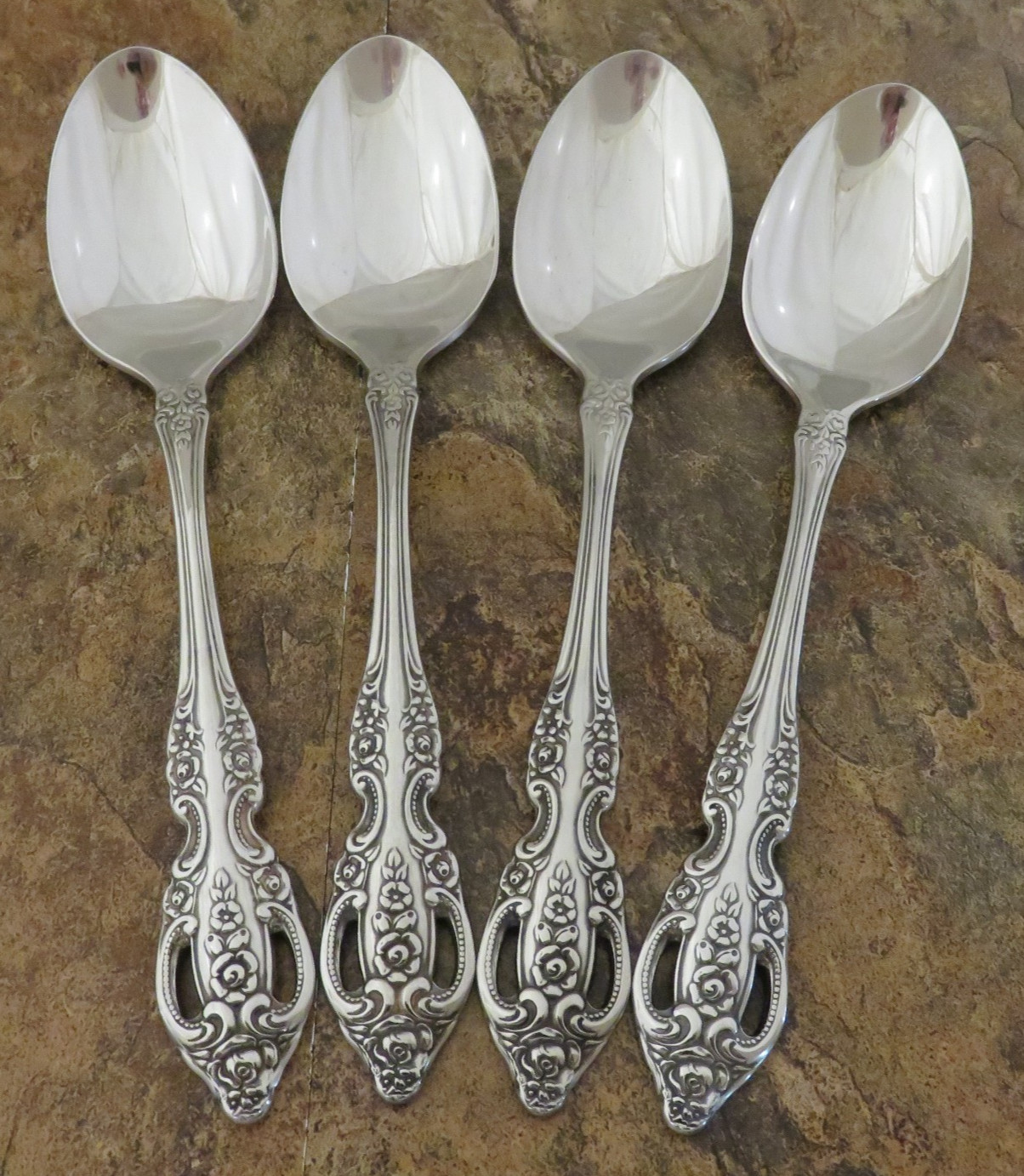 Oneida Pembrooke Renoir Set of 4 Teaspoons Spoons SSS Stainless Flatware Lot X