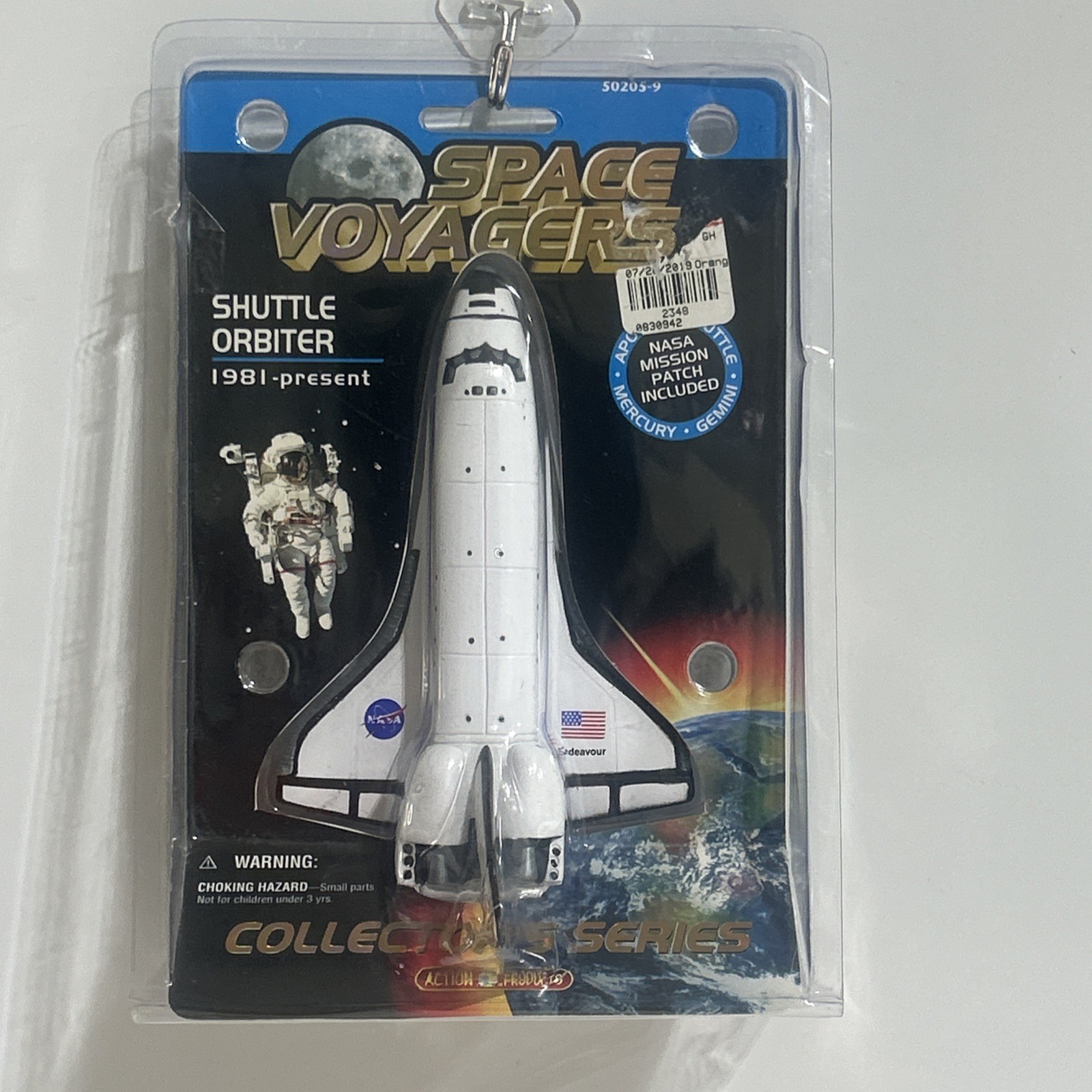 Space Voyagers Shuttle Orbiter 2002 With Patch NEW 6"
