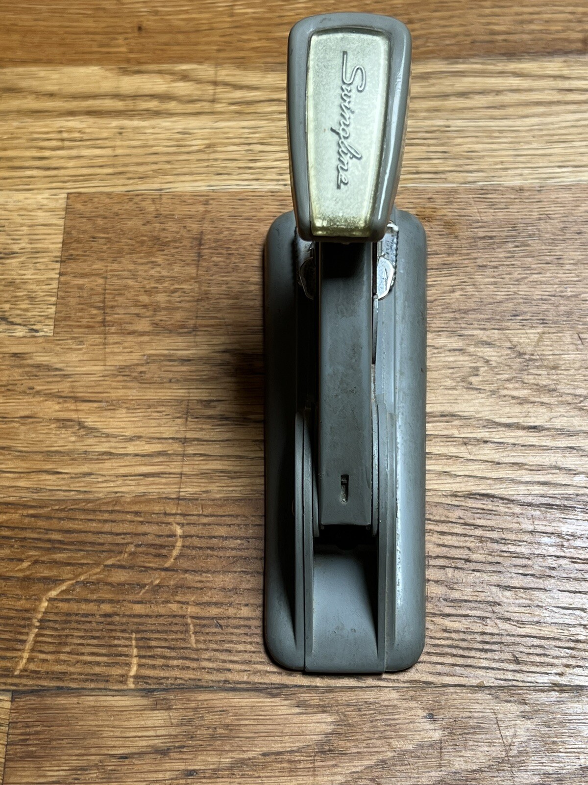 Swingline Stapler - Works Great !