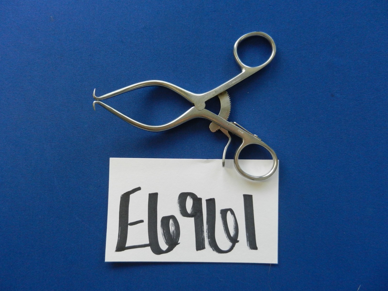 E6961 Zimmer 3019 Gelpi Retractor 5.8cm Max Opening 14cm Overall Length