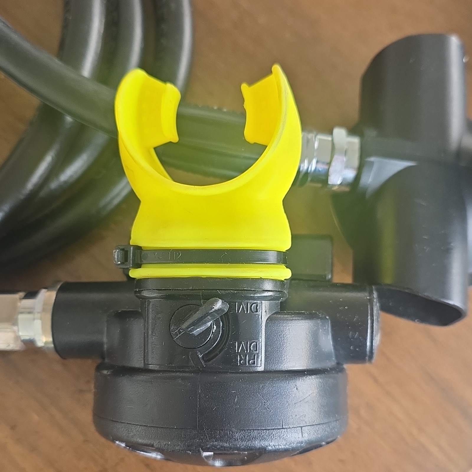 H2Odyssey Scuba Regulator Set Primary & Octopus Second Stage Black/Yellow