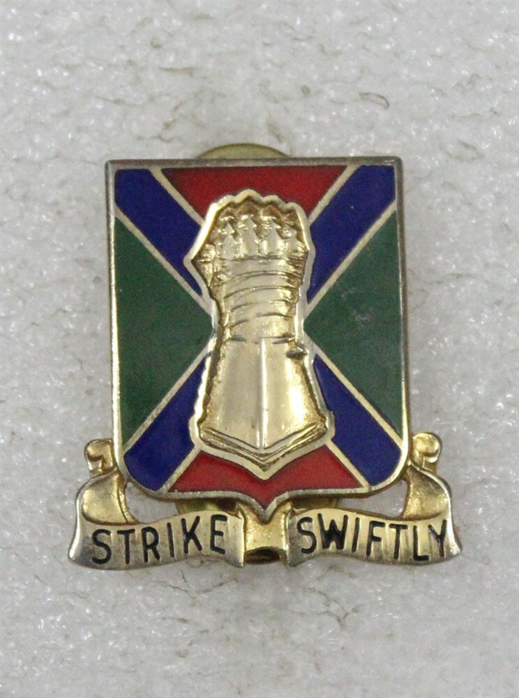 U.S. Army DI Pin: 108th Armor - c/b, E23