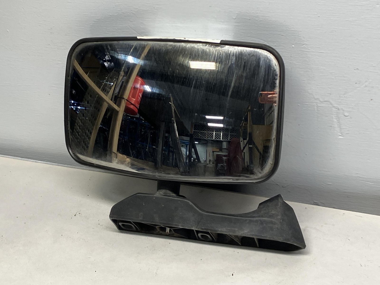 2012-2025 Volvo VNL POLY Right/Passenger Door Mirror - Used | P/N 204721010RH