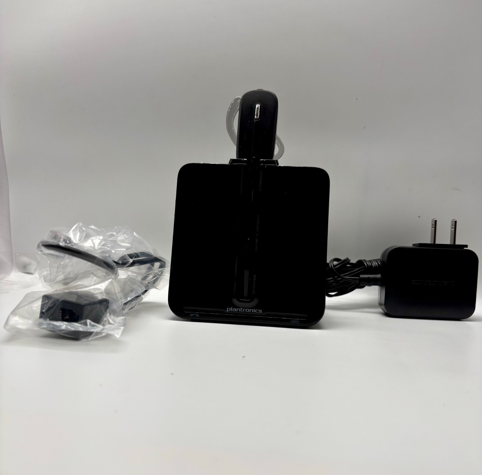 Plantronics CS540-XD Wireless Headset System Cert. Refur