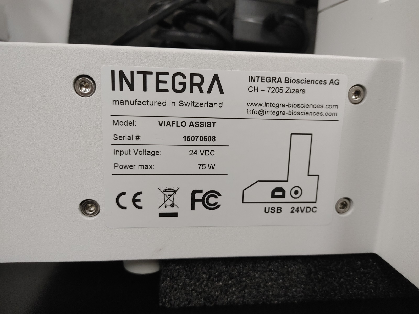 INTEGRA VIAFLO ASSIST Automating Multichannel Pipette