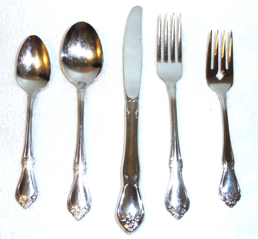 ONEIDA ARBOR ROSE 5 PIECE FLAT WARE PLACE SETTING Stainless Steel Used