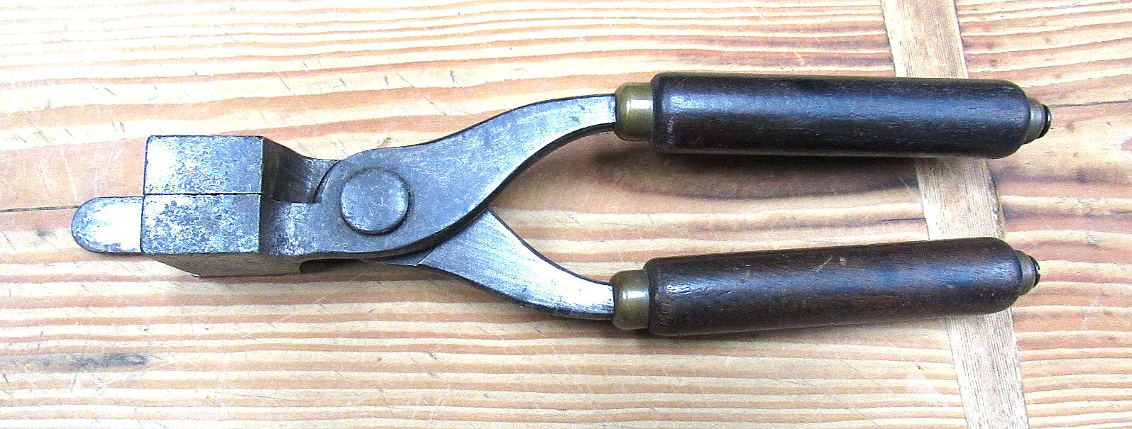 Antique Winchester 38 WCF Bullet Mold Wood Handle 38 Caliber Reloading Tool