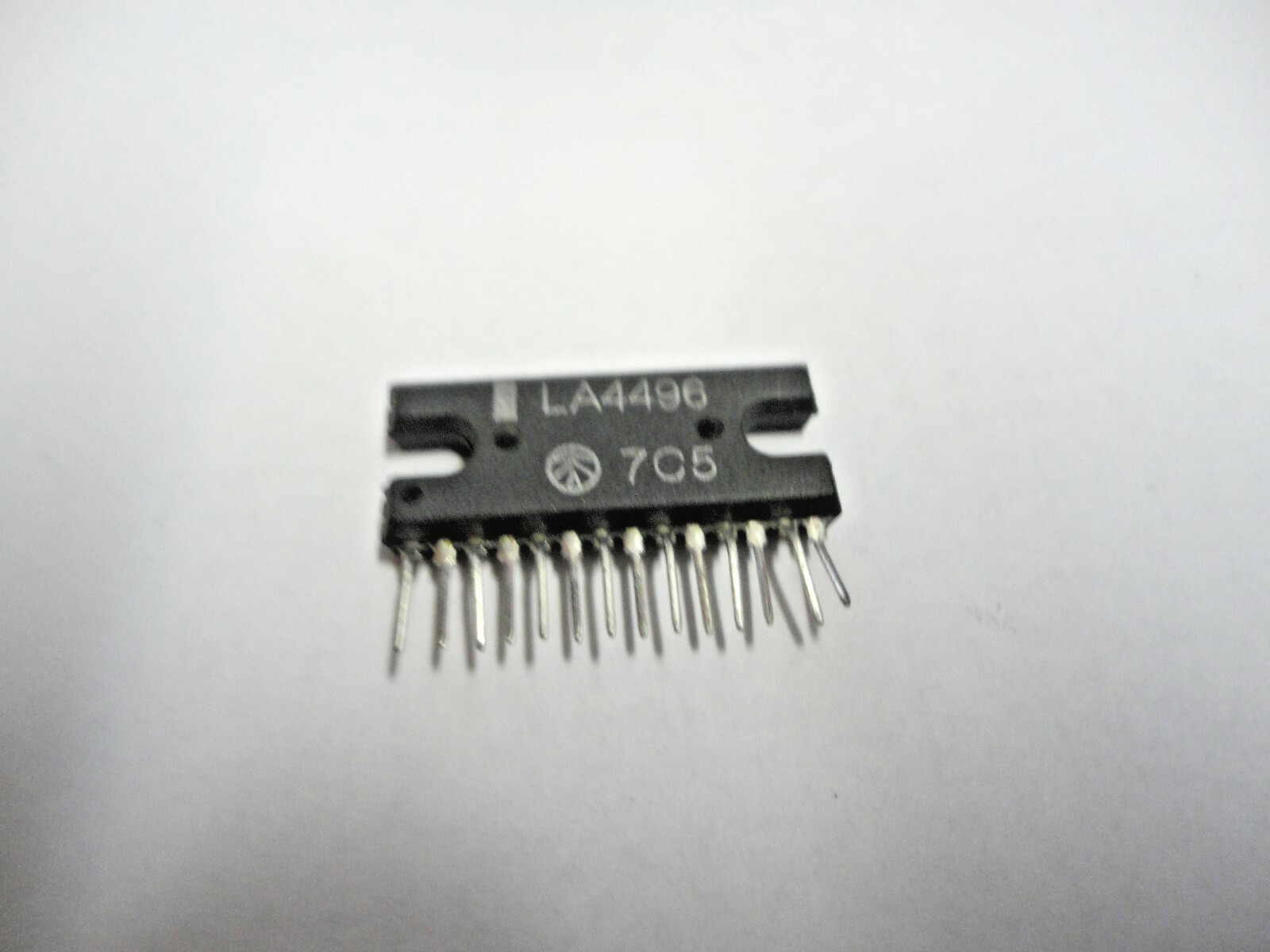 SANYO AUDIO IC LA4496 USED IN MANY MODELS, SHIPS FREE FROM USA TO USA ADDRESSES