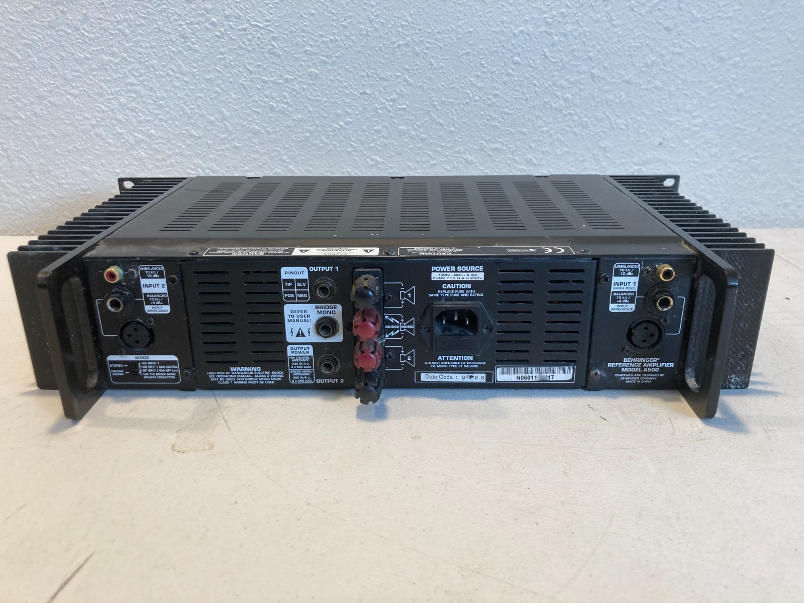 BEHRINGER A500 Professional Power Amplifier