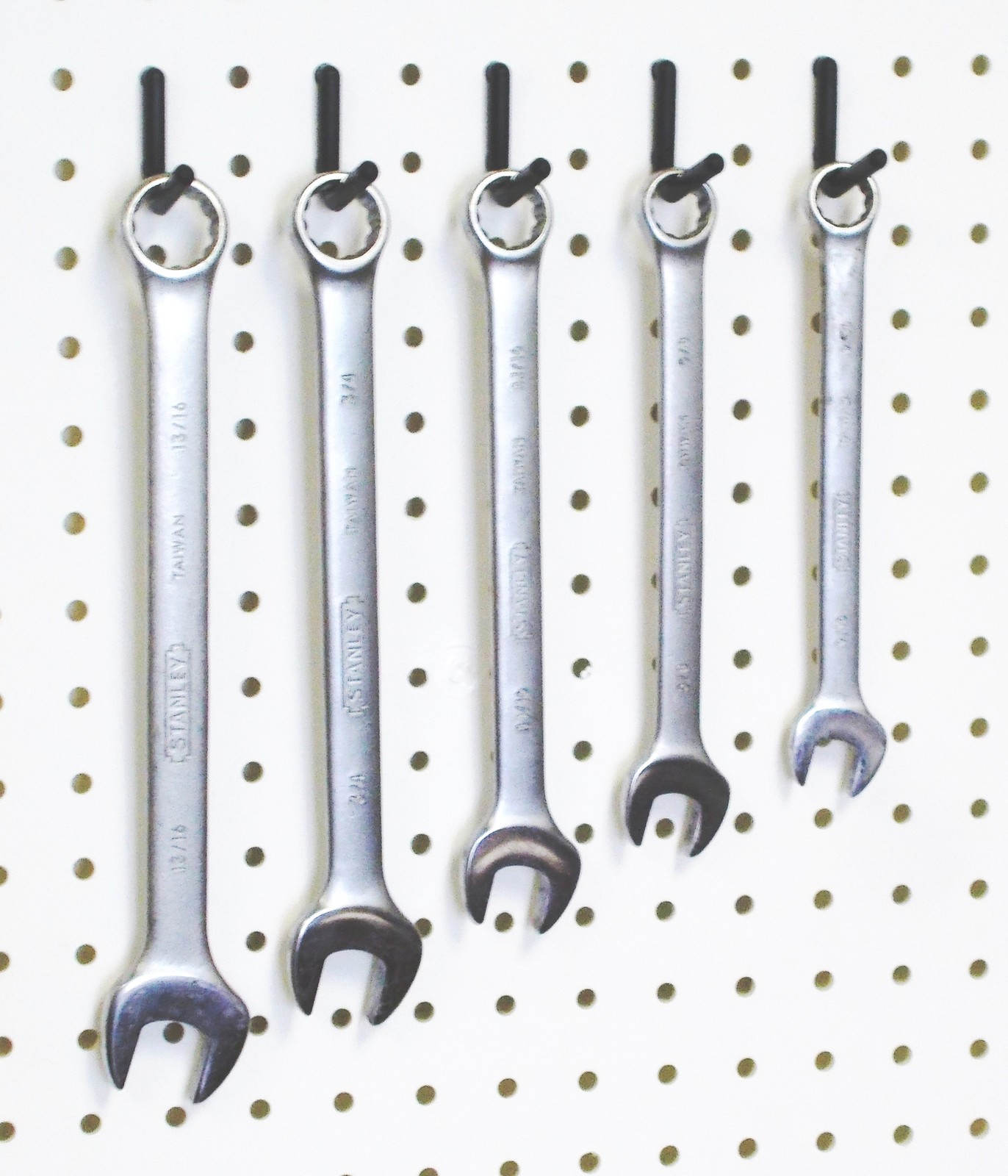 WallPeg 43 Kit -Peg Hooks & Plastic Bins - Organize Tools Crafts Garage & More