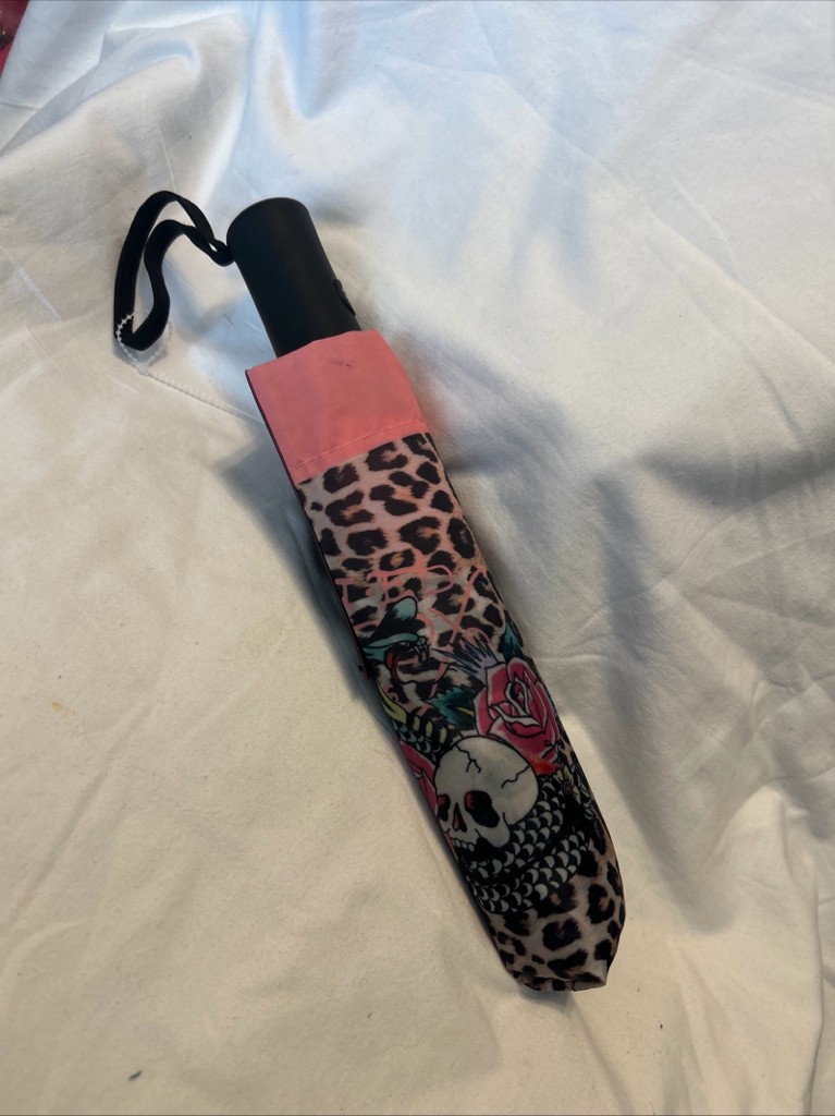Ed Hardy Leopard Skull Rose Prints Compact Umbrella with Cover New rain cover
