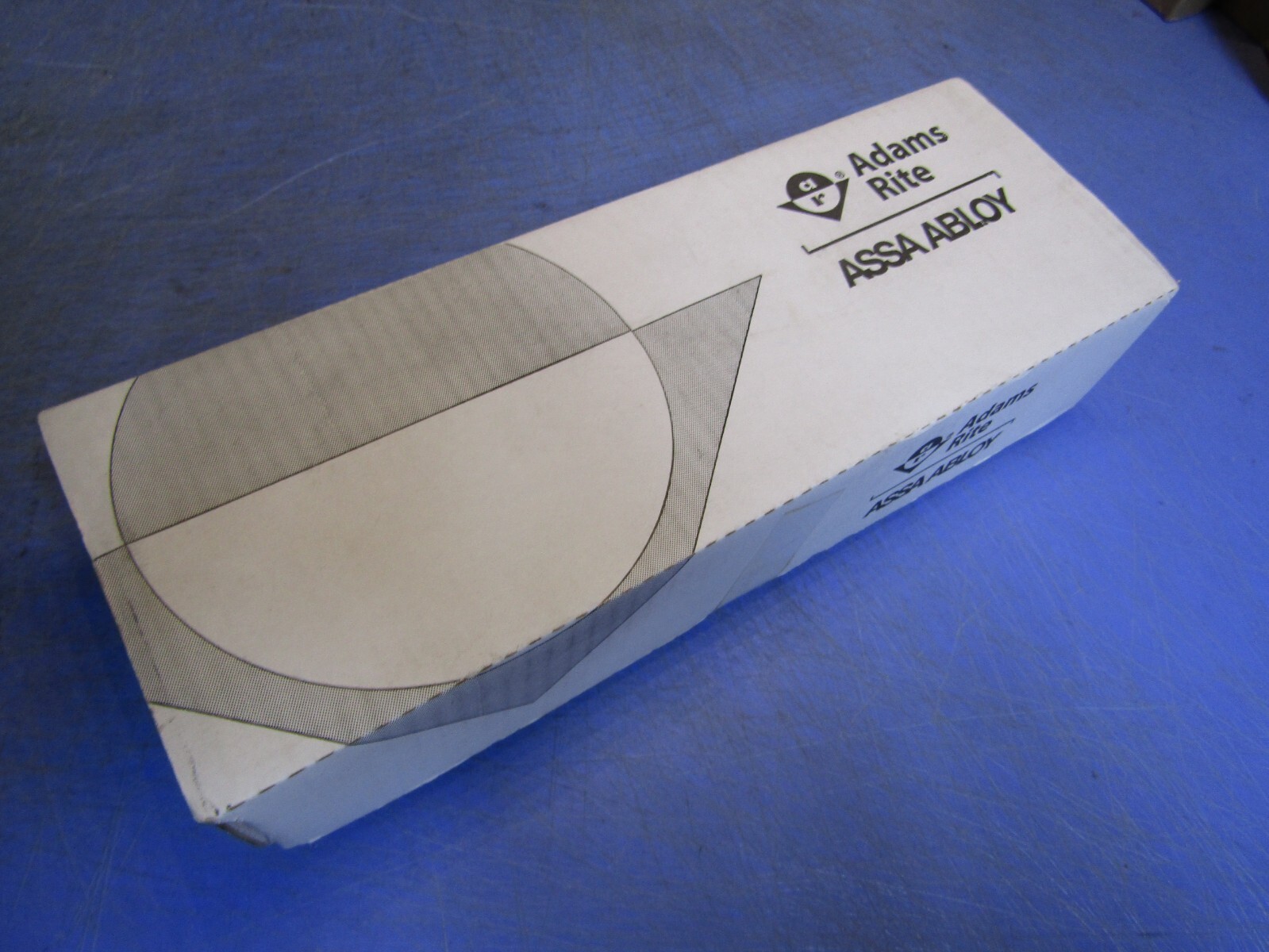 1 – Adams Rite 3080-MJ-0-3U-00-32D Fail Secure Standard Entry Trim w/ MJ Design.