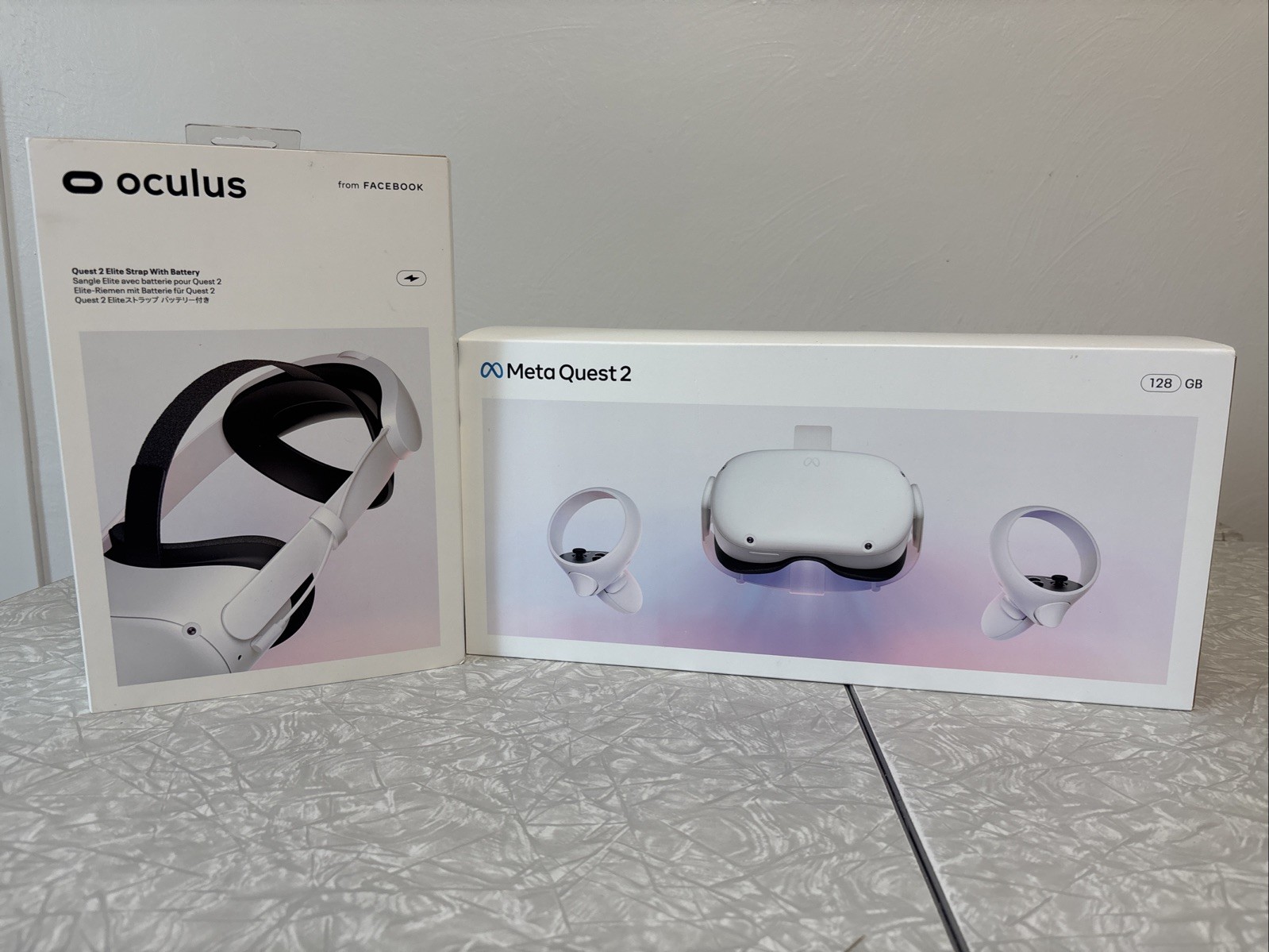 Meta Oculus Quest 2 128GB VR Headset - White / W/ Elite Strap & Battery. Gaming