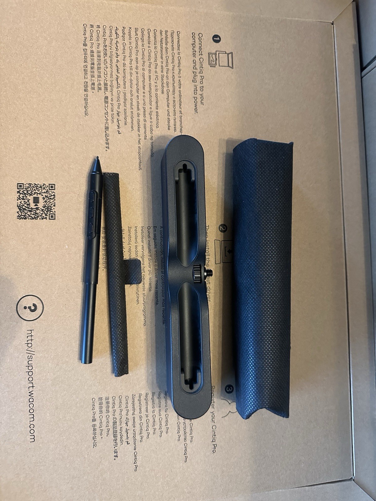 Wacom Cintiq Pro 27 Creative Pen Drawing Tablet