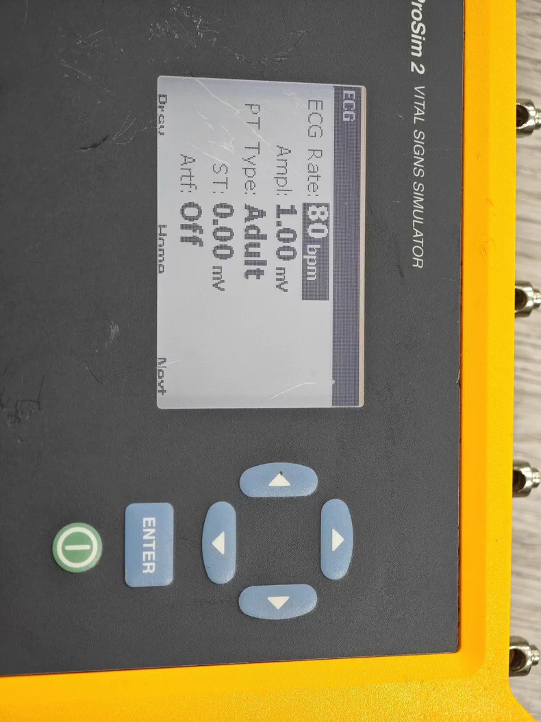 ProSim 2 FLUKE BIOMEDICAL PROSIM 2 VITAL SIGNS SIMULATOR