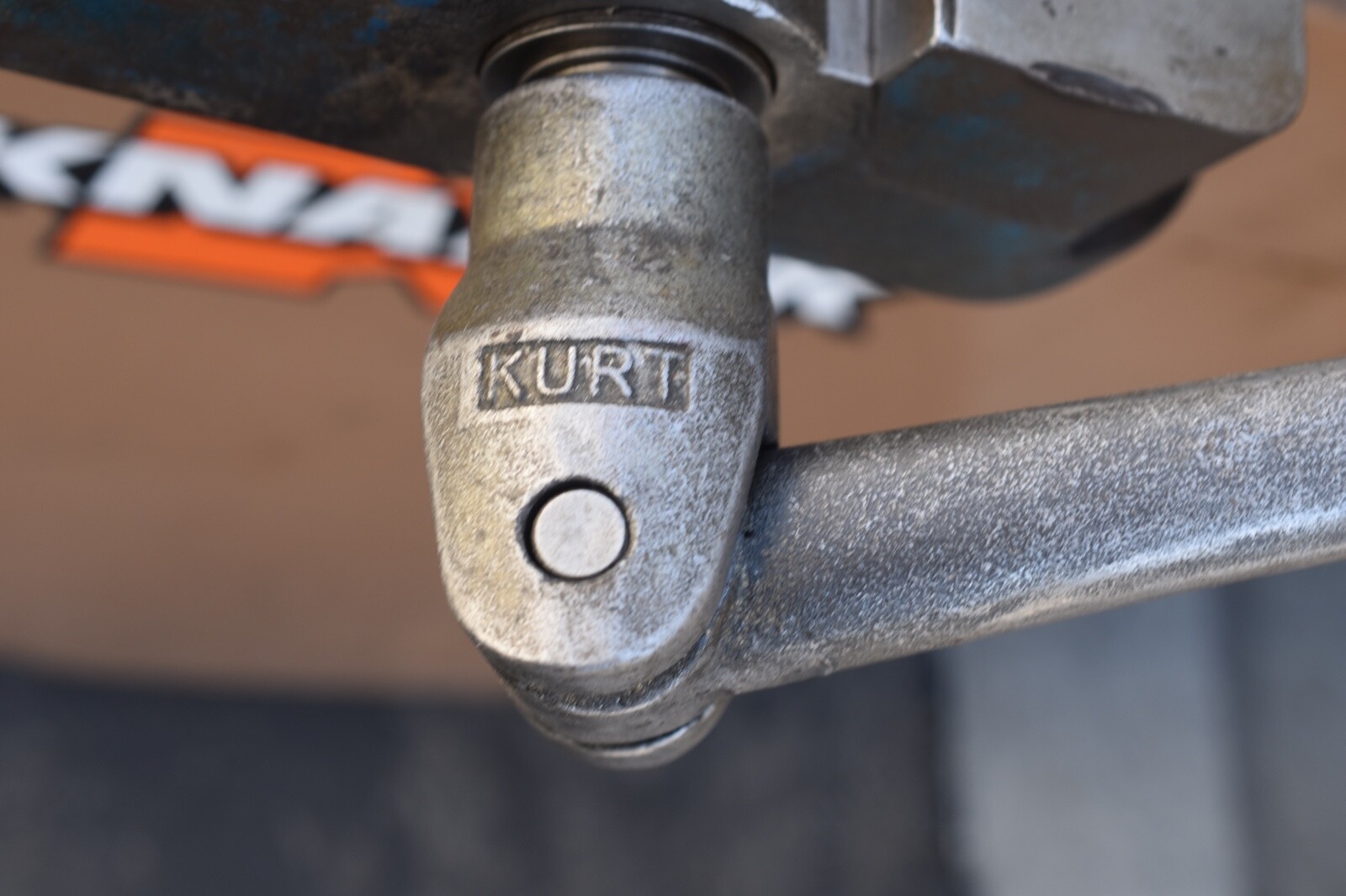 Kurt D810 vise