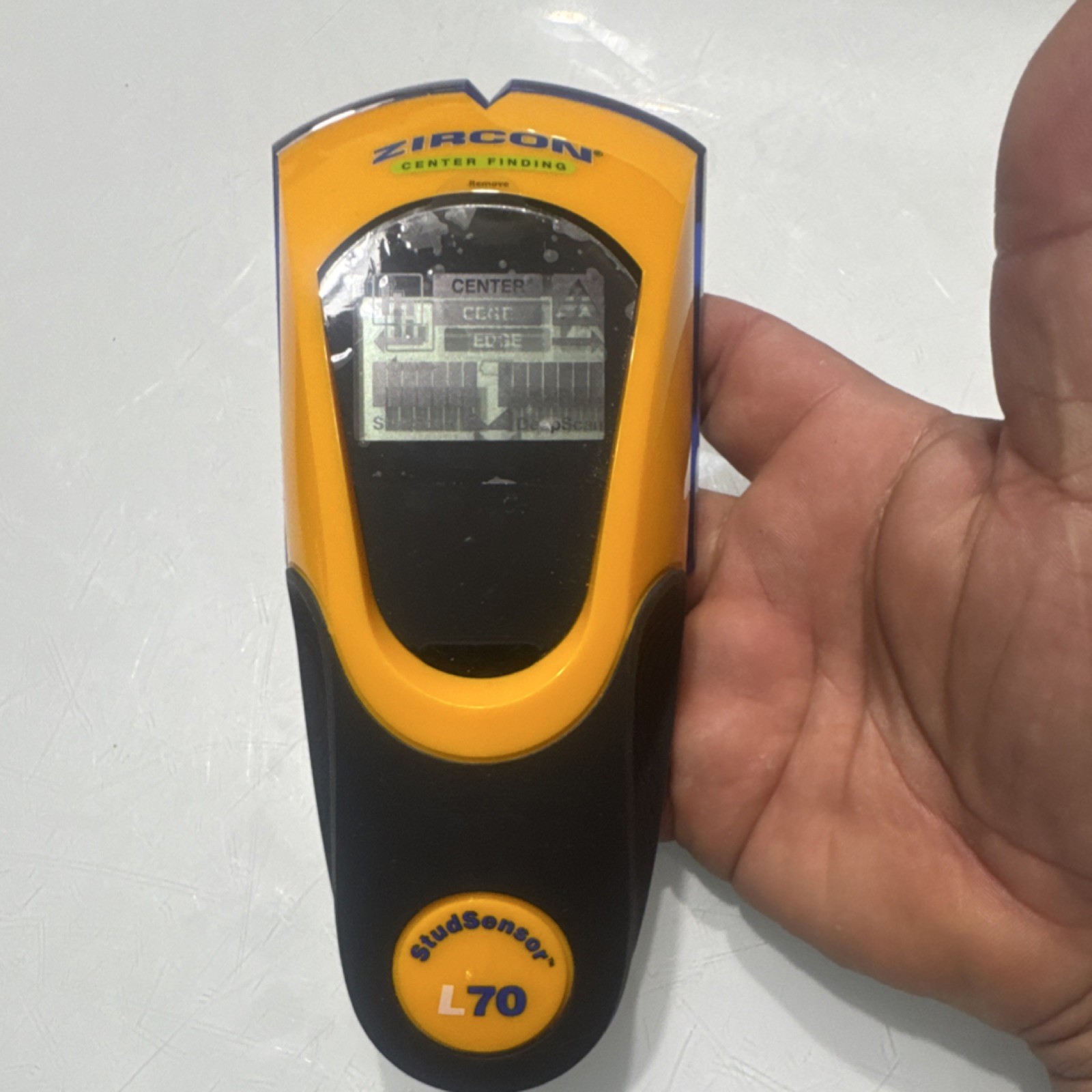 Zircon StudSensor L70 Stud Finder Digital Display & WireWarning Detection